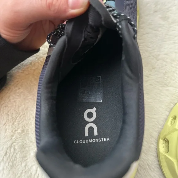 ON cloudmonster running shoes - Picture 5 of 7